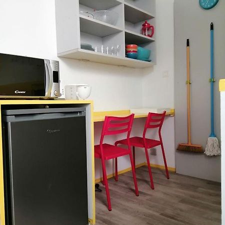 Residence Les Volets Bleus: Studio De 30 M² Classe 2 * Rochefort  Eksteriør billede